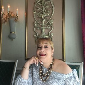 Meet your Posher, Yolanda